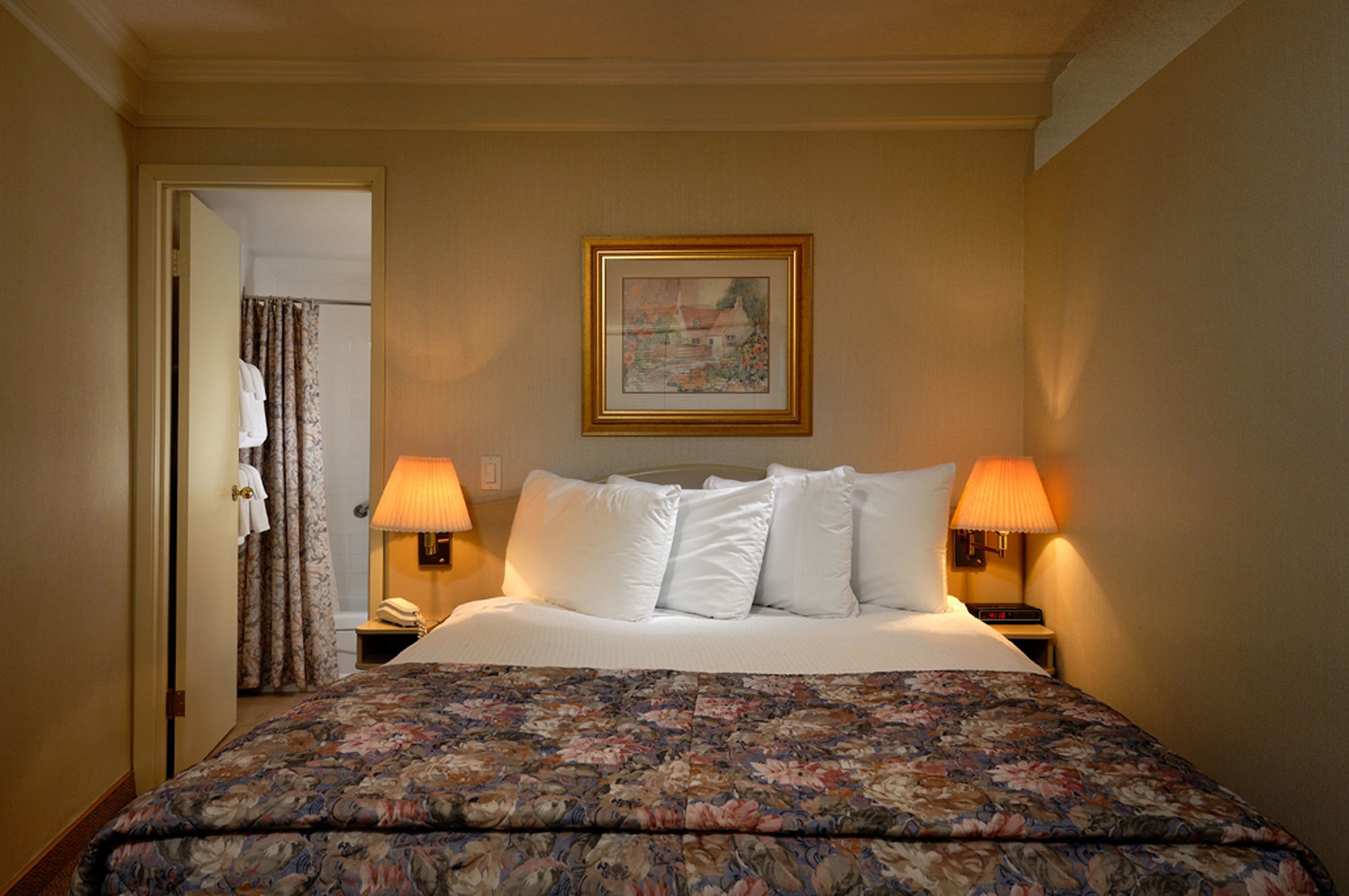 Royal Scot Hotel & Suites Victoria Exteriér fotografie